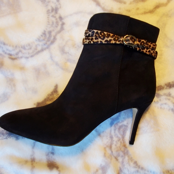 Essex Lane black booties - Picture 8 of 13